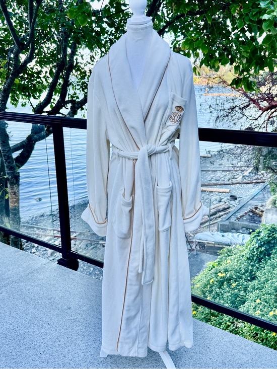 Lauren Ralph Lauren Other - Lauren Ralph Lauren NWT Cream w Gold Trim Microfleece Monogrammed Robe XL
